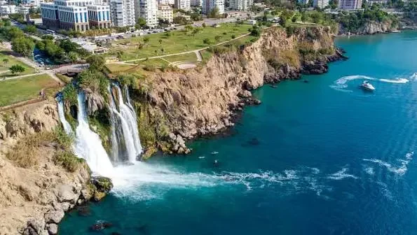 Antalya Lara